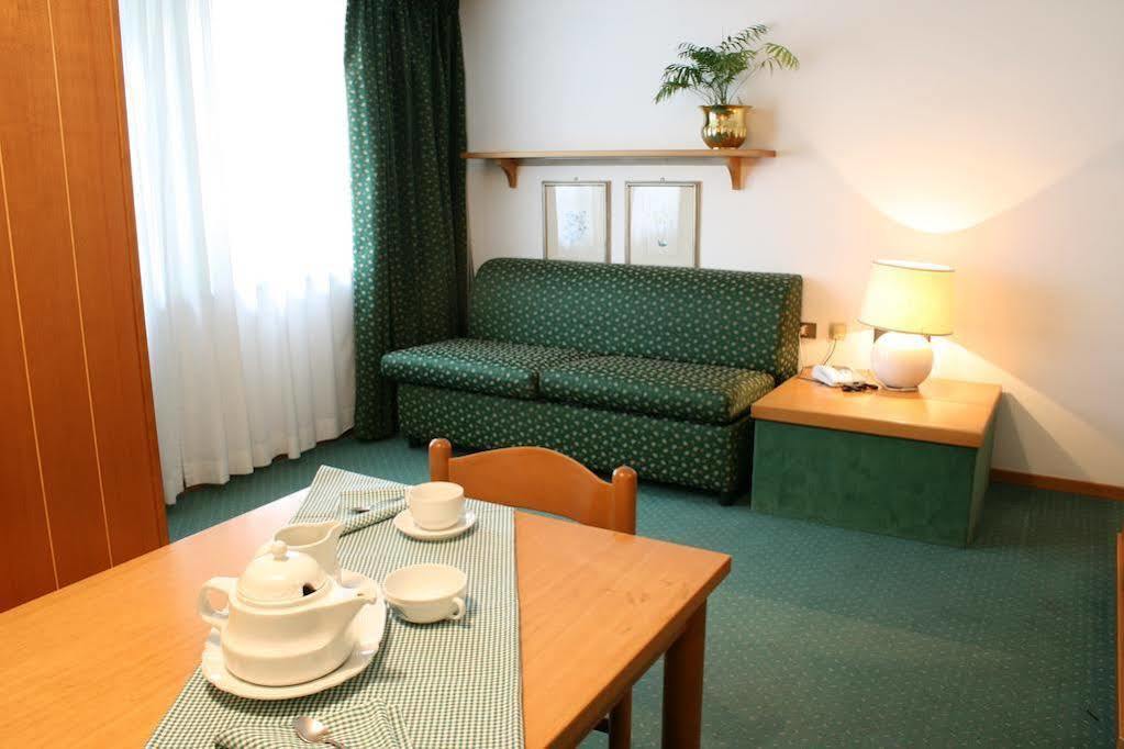 Residence Hotel Sport Campiglio Madonna Esterno foto